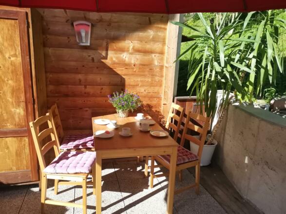 gemütliche Sonnenterrasse - OG