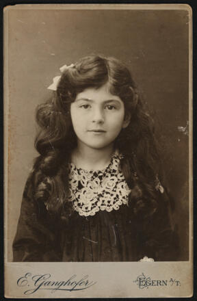 Grete Weil als kleines Mädchen