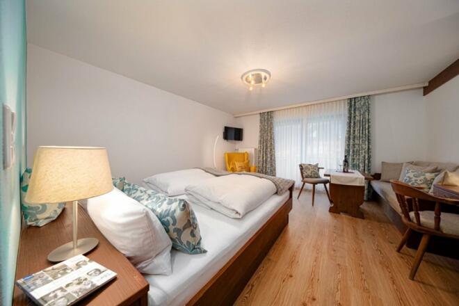 DZ_3_Zimmer 3 Doppelzimmer mit eigenem Zugang zum Balkon