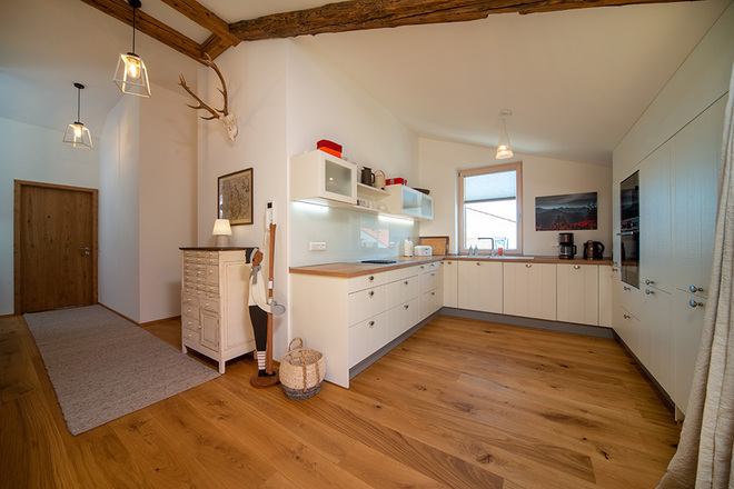 Moderne Landhaus-Küche