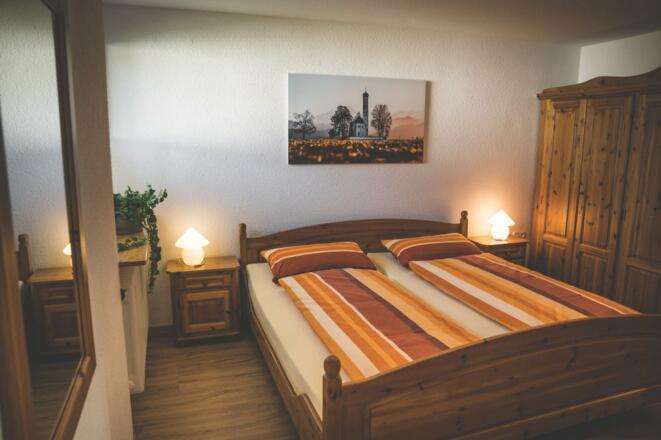 Schlafzimmer vom Balkon