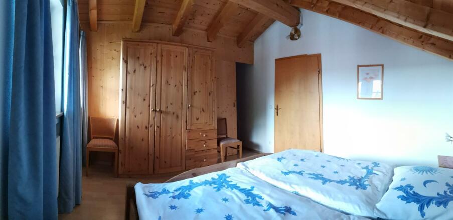 Schlafzimmer Bett 180x200