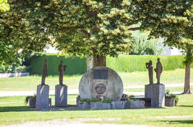 Adlwang Engelroderbrunnen