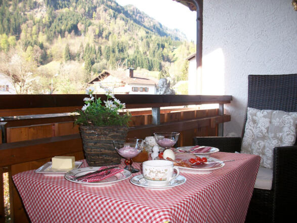 Morgens auf dem Balkon