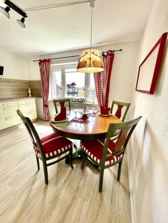 FeWo_7_Wohnküche mit großem Essbereich