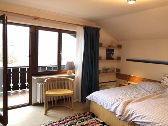 Schlafzimmer mit Balkon