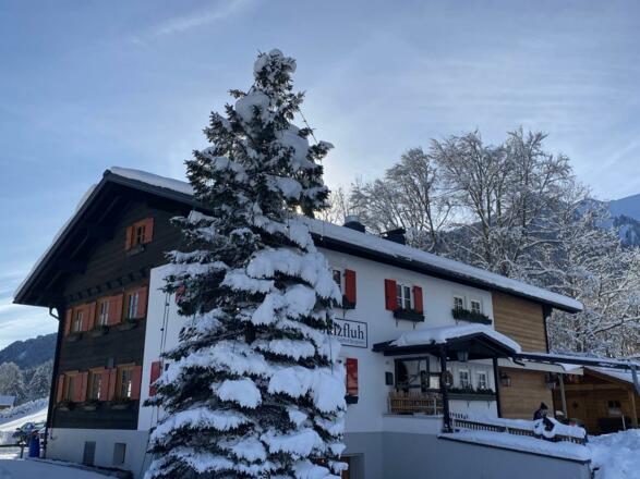 Gebäudeansicht Winter