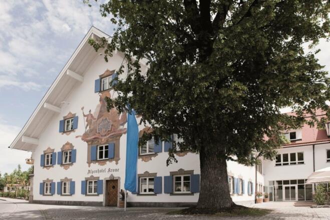 Alpenhotelkrone-Außenansicht