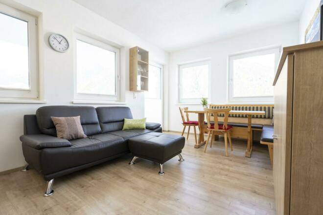 44e72ce2-d048-4e95-9919-0caa115aa1e6