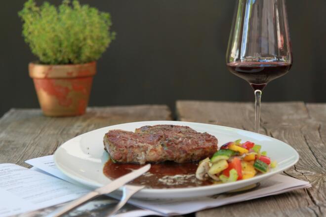 Rip Eye Steak im Steakhaus Schusterhäusl