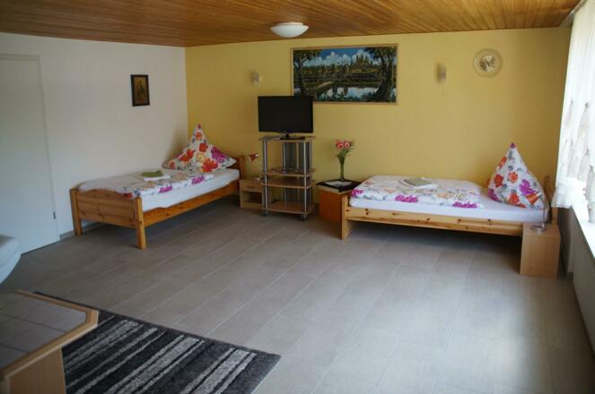 Zweibettzimmer/Wohnschlafraum Ferienwohnung 2