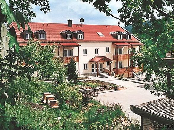 Außenansicht Gästehaus vom Garten