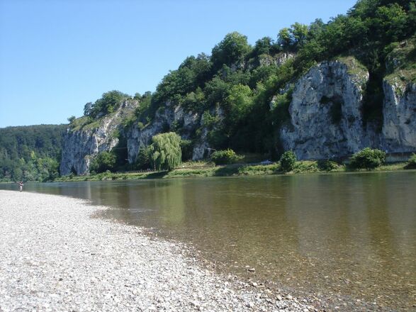 Kiesstrand an der Donau in Kelheim Stausacker im Altmühltal