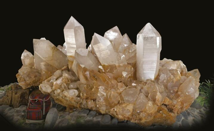 weltgrößte Bergkristallgruppe im Kristallmuseum Riedenburg