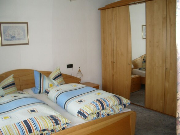 Ferienwohnung Holzapfel Bad Gögging Schlafzimmer