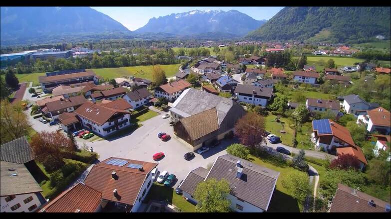 Gasthaus Altwirt Piding im Berchtesgadener Land mit Biergarten und Spielplatz
