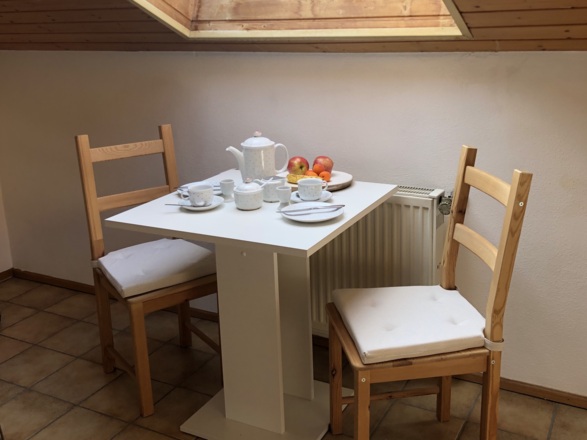 kleiner Frühstückstische in der Küche