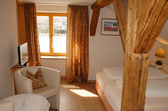 Doppelzimmer Gartenseite