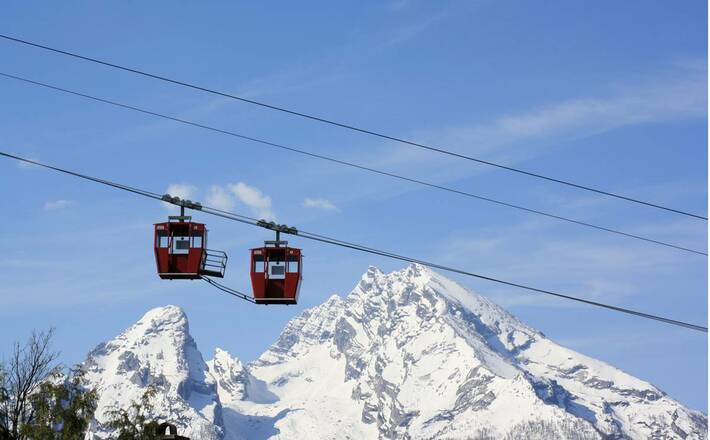 DIe auffälligen Gondeln der Obersalzbergbahn