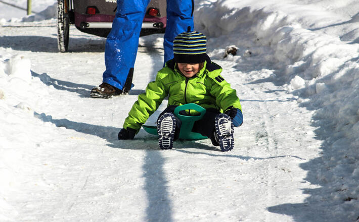 Schlittenfahren: Ein rasanter Spaß für die ganze Familie