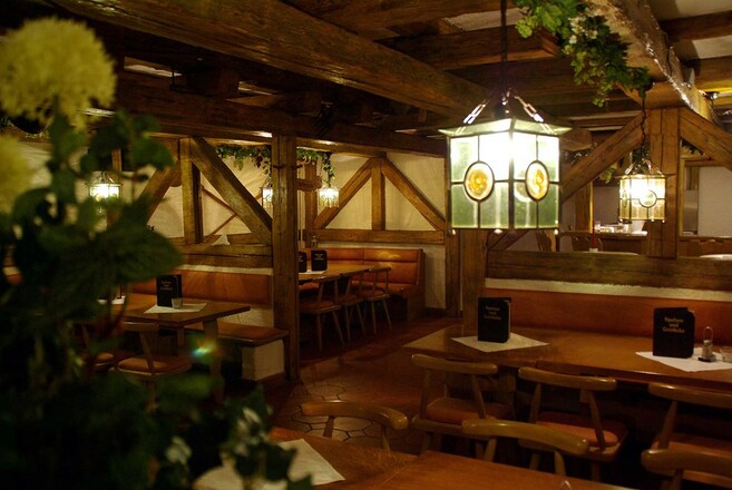 Hotel Centurio Bad Gögging Holzwurm Kellerbar
