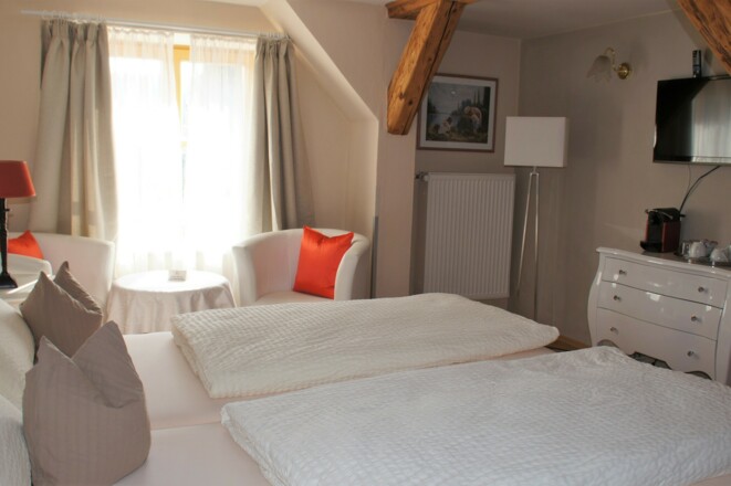 Doppelzimmer Gartenseite