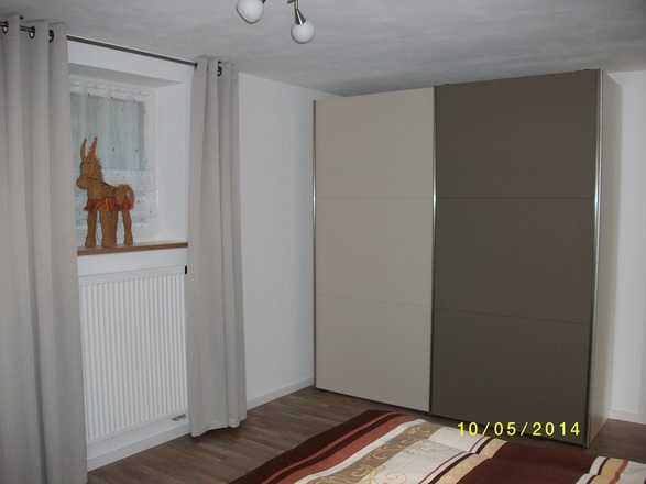 Schrank im Schlafzimmer