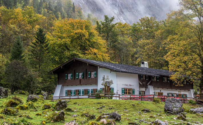 Berggaststätte Saletalm im Herbst