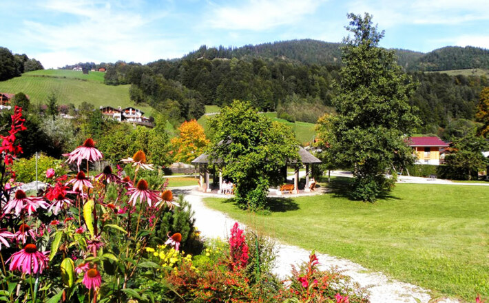 Blumenpracht im Ramsauer Bergkurgarten