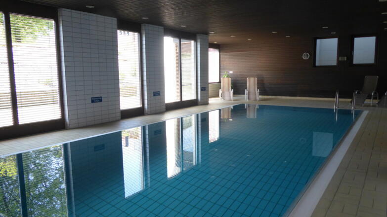 Schwimmbad im Haus