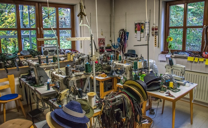 Blick in die Hutmacher-Werkstatt