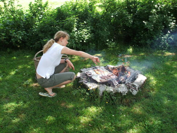 Grillen am Lagerfeuer