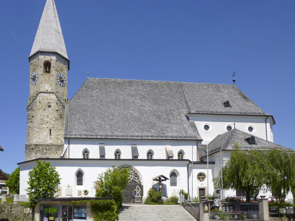 Katholische Pfarrkirche St.Benedikt in Altmünster. Z09