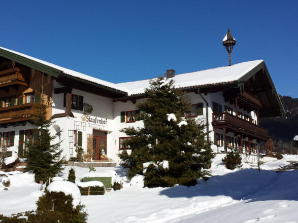 Hausansicht im Winter