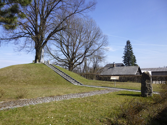 Der Bauernhügel in Pinsdorf. Z09