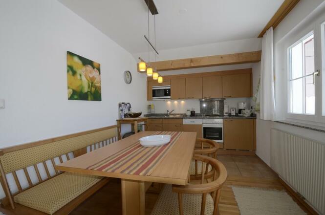 Appartement- Küche komplett eingerichtet
