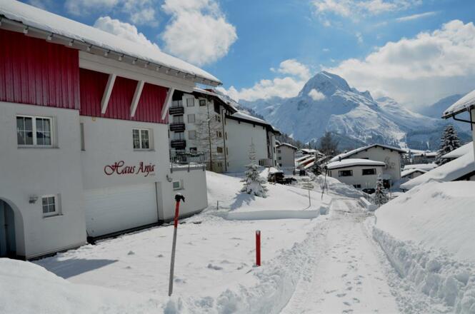 Neuschnee und Zufahrt