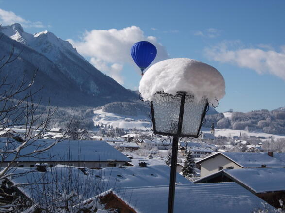 Blick auf Inzell im Winter
