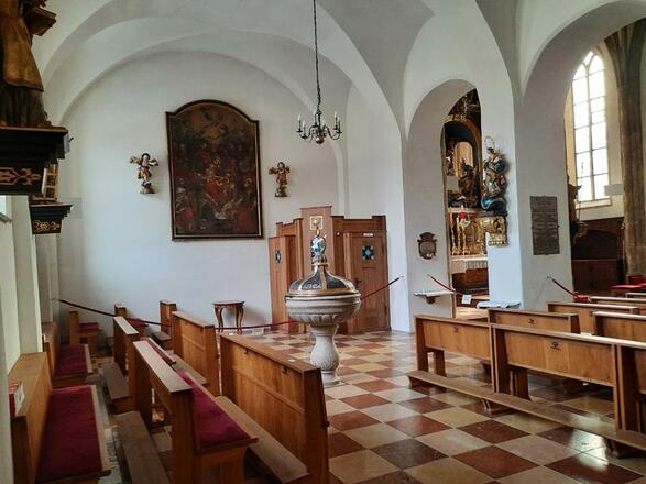 Pfarrkirche Taufbrunnen