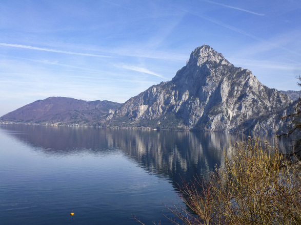 Traunstein mit Traunsee. Z09