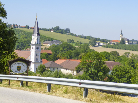 Evangelische und katholische Kirche in Scharten. Z06
