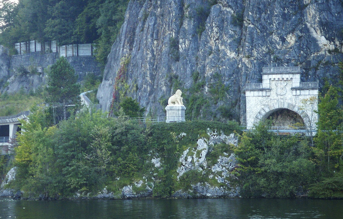 Löwendenkmal an der alten Traunseebundestraße. Z09