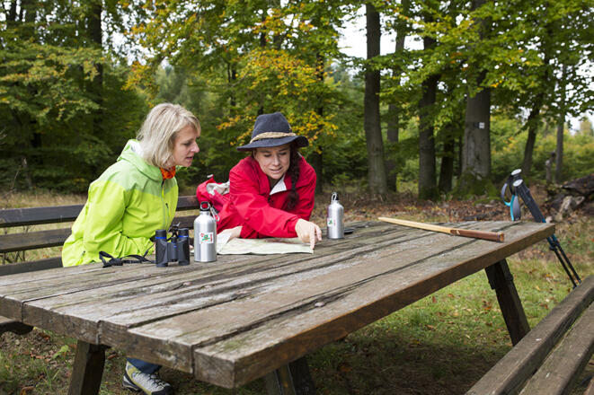 Gute Orientierung im Spessart Dank der Wanderkarte RÄUBERLAND und der Beschilderung