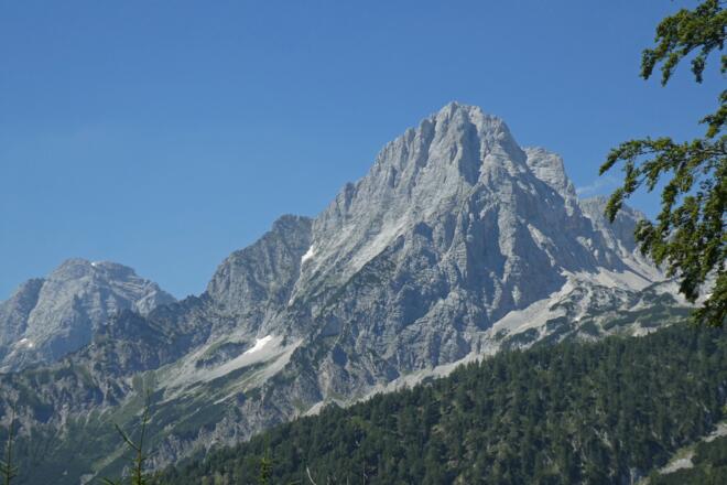 Großer Hochkasten (links) und Spitzmauer (rechts)