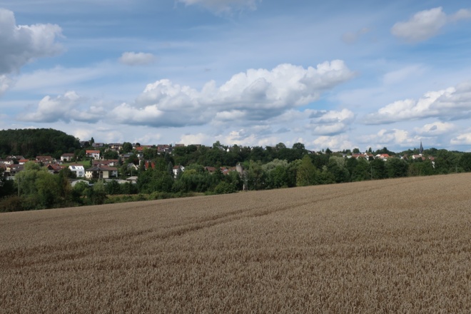 Schöner Blick auf Grub am Forst