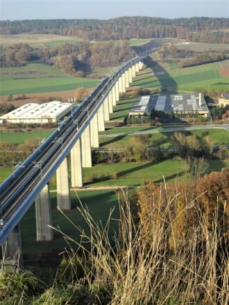 Rundweg Gr 7 ICE-Hügel und Niederfüllbach_Brücke