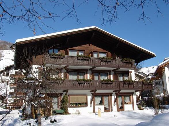Hausansicht - Winter