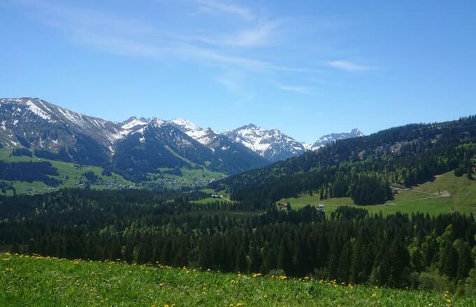 Blick vom Osterberg ins Tal