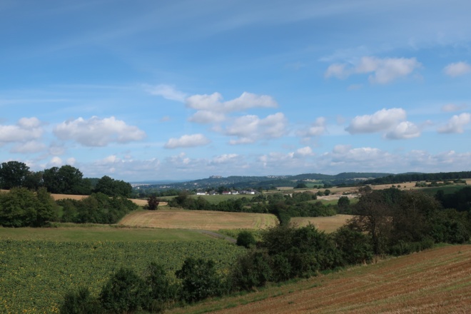 Blick über die Umgebung, in der Ferne die Veste Coburg