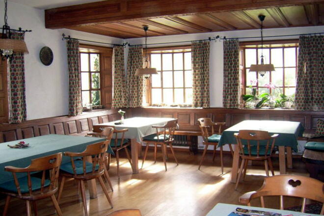 In unserem urigen Aufenthaltsraum sind Sie jederzeit willkommen!